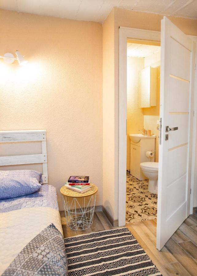 Apartment In Garage With Free Parking Kaunas Luaran gambar
